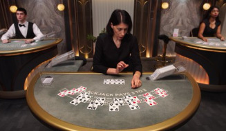 Live Table